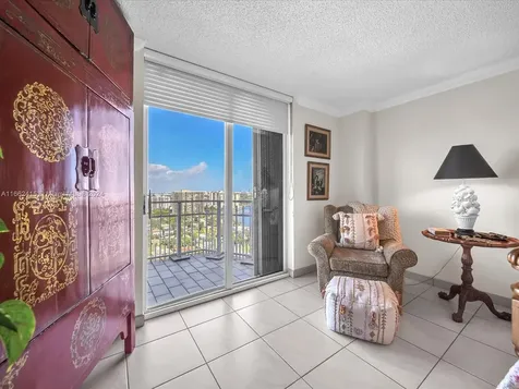 4000 Towerside Terrace Miami FL 33138