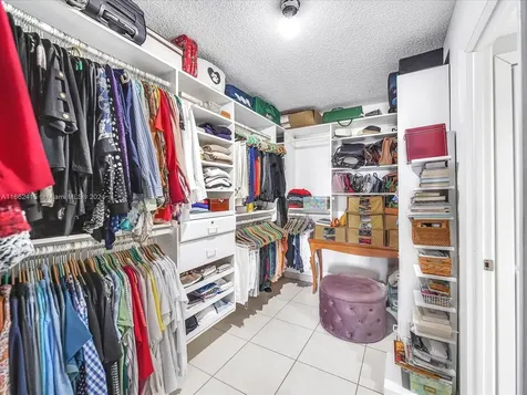 4000 Towerside Terrace Miami FL 33138