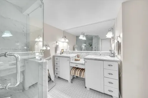 4000 Towerside Terrace Miami FL 33138