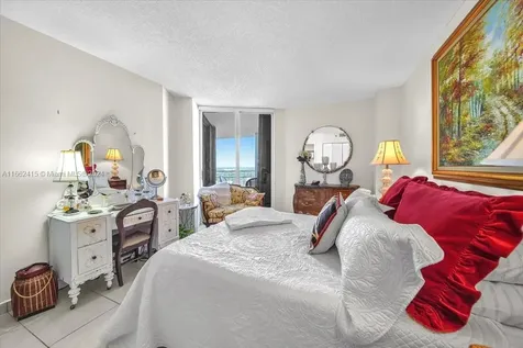 4000 Towerside Terrace Miami FL 33138