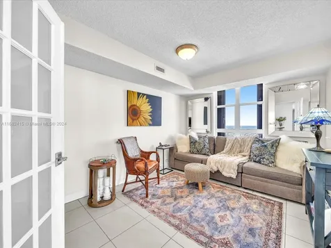 4000 Towerside Terrace Miami FL 33138