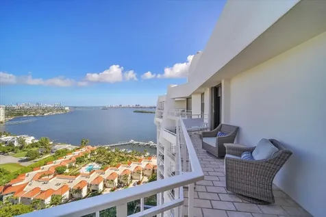 4000 Towerside Terrace Miami FL 33138
