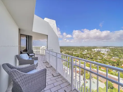 4000 Towerside Terrace Miami FL 33138