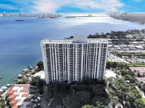4000 Towerside Terrace Miami FL 33138