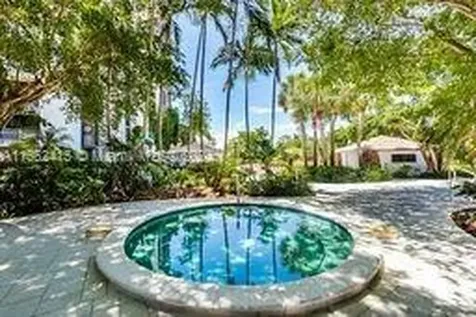 4000 Towerside Terrace Miami FL 33138