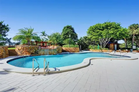 4000 Towerside Terrace Miami FL 33138