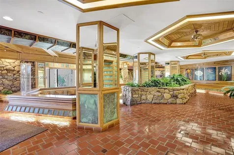 4000 Towerside Terrace Miami FL 33138