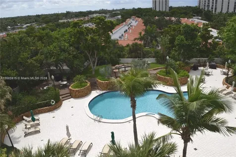 4000 Towerside Terrace Miami FL 33138