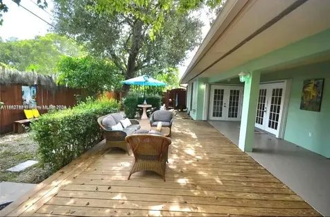 14231 Lake Saranac Avenue Miami Lakes FL 33014