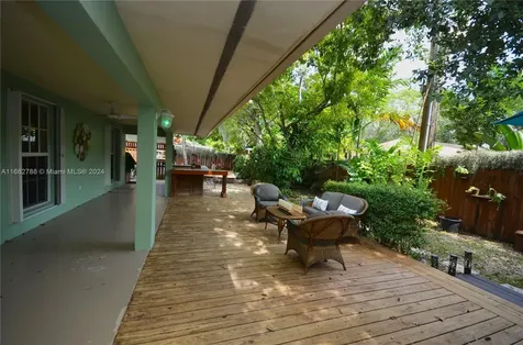 14231 Lake Saranac Avenue Miami Lakes FL 33014