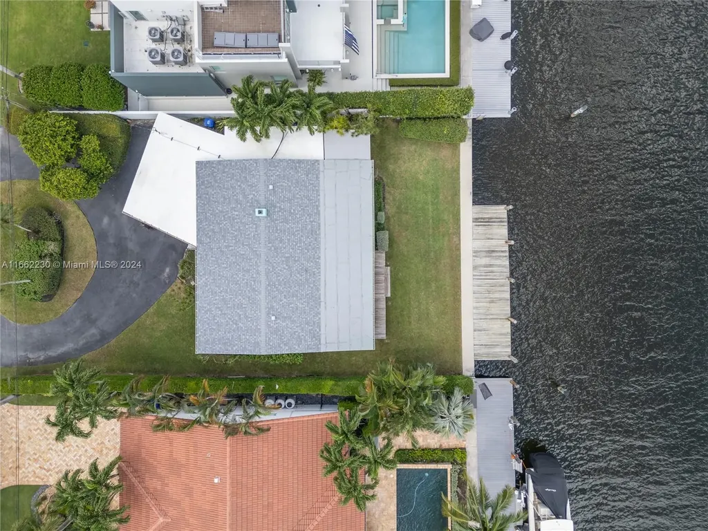 1643 SE 13th Street Fort Lauderdale FL 33316