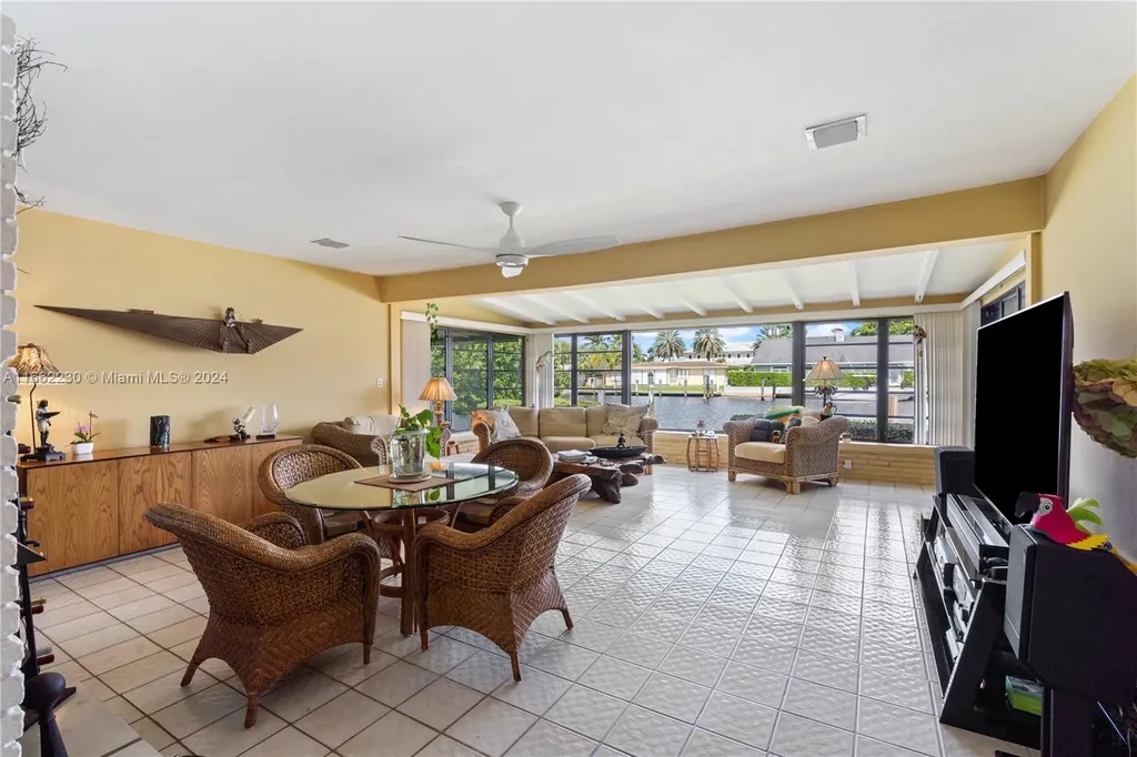 1643 SE 13th Street Fort Lauderdale FL 33316