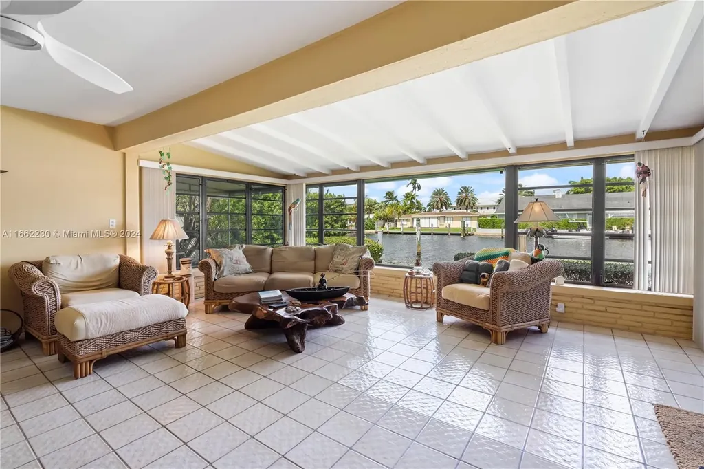 1643 SE 13th Street Fort Lauderdale FL 33316