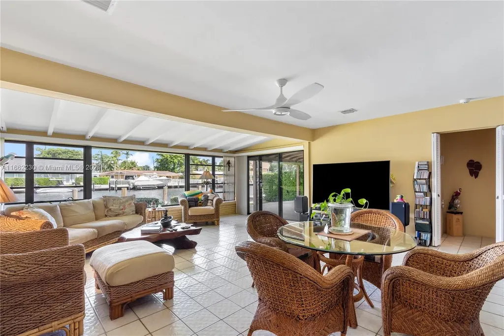 1643 SE 13th Street Fort Lauderdale FL 33316