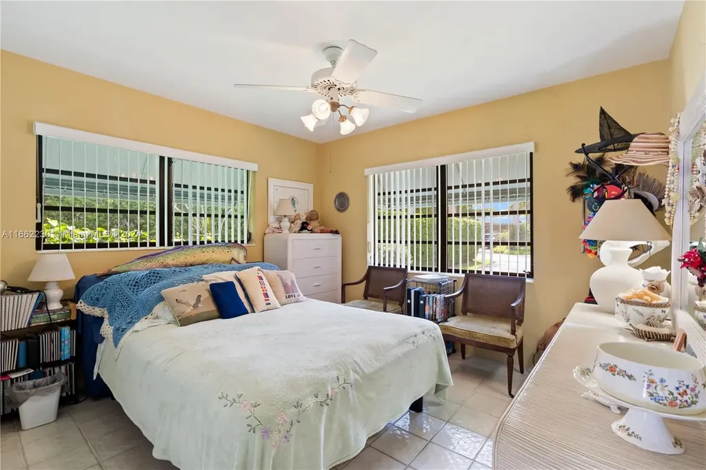 1643 SE 13th Street Fort Lauderdale FL 33316