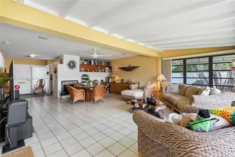 1643 SE 13th Street Fort Lauderdale FL 33316