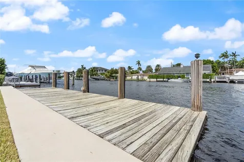 1643 SE 13th Street Fort Lauderdale FL 33316