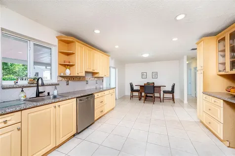 13015 SW 2nd Terrace Miami FL 33184
