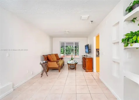 13015 SW 2nd Terrace Miami FL 33184