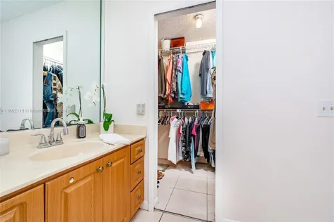 13015 SW 2nd Terrace Miami FL 33184