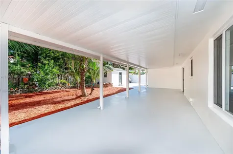 13015 SW 2nd Terrace Miami FL 33184