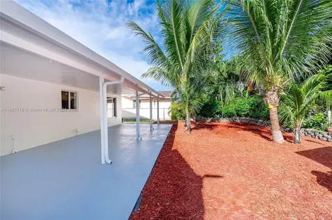 13015 SW 2nd Terrace Miami FL 33184