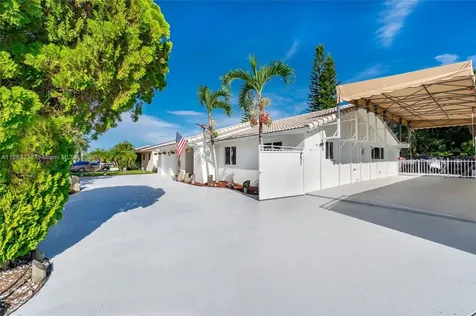 13015 SW 2nd Terrace Miami FL 33184