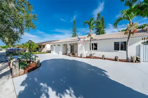 13015 SW 2nd Terrace Miami FL 33184