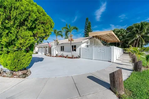 13015 SW 2nd Terrace Miami FL 33184