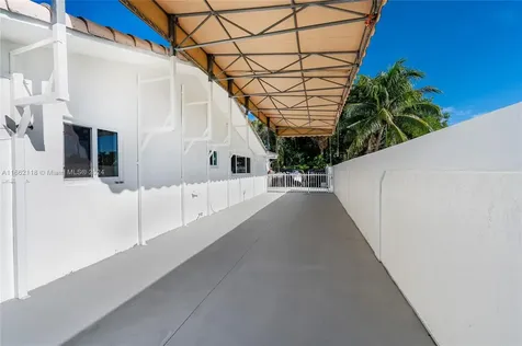 13015 SW 2nd Terrace Miami FL 33184