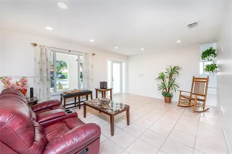 13015 SW 2nd Terrace Miami FL 33184