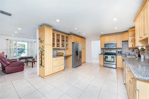 13015 SW 2nd Terrace Miami FL 33184