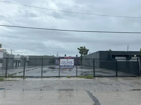 1740 NW 22nd Street Miami FL 33142