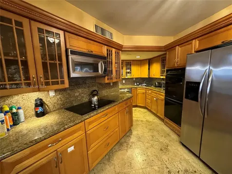 5151 Collins Avenue Miami Beach FL 33140
