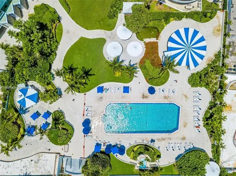 5161 Collins Avenue Miami Beach FL 33140