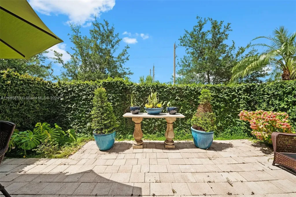 10473 NW 61st Lane Doral FL 33178