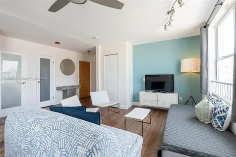 420 15th Street Miami Beach FL 33139