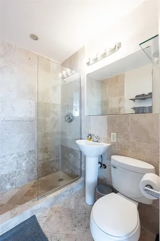 420 15th Street Miami Beach FL 33139