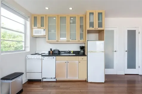 420 15th Street Miami Beach FL 33139