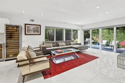 4456 Alton Road Miami Beach FL 33140
