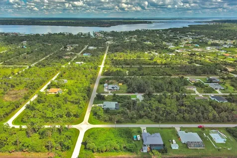 4137 Chippewa Street Port Charlotte FL 33981