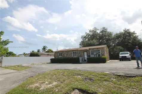 6884 Taft Street Hollywood FL 33024