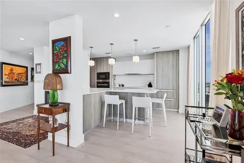 2900 NE 7th Avenue Miami FL 33137