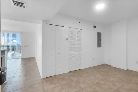 218 NW 12th Avenue Miami FL 33128