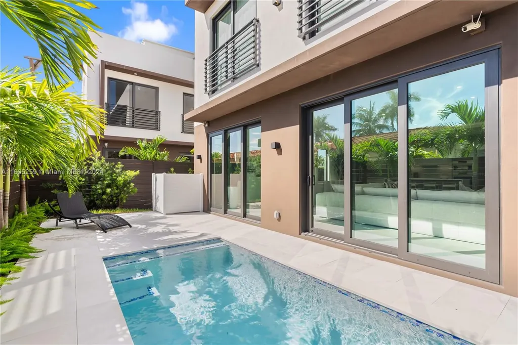 1812 Middle River Drive Fort Lauderdale FL 33305