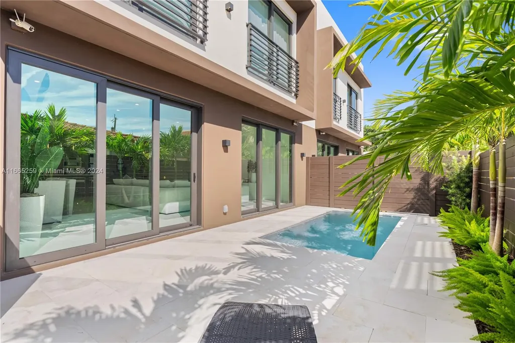 1812 Middle River Drive Fort Lauderdale FL 33305