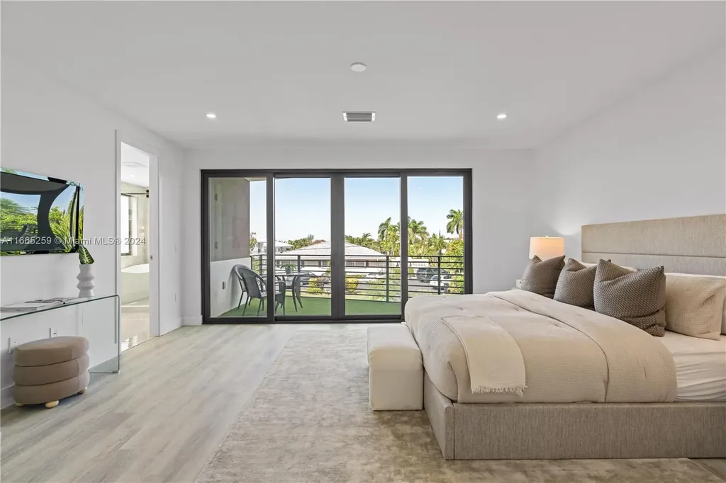 1812 Middle River Drive Fort Lauderdale FL 33305