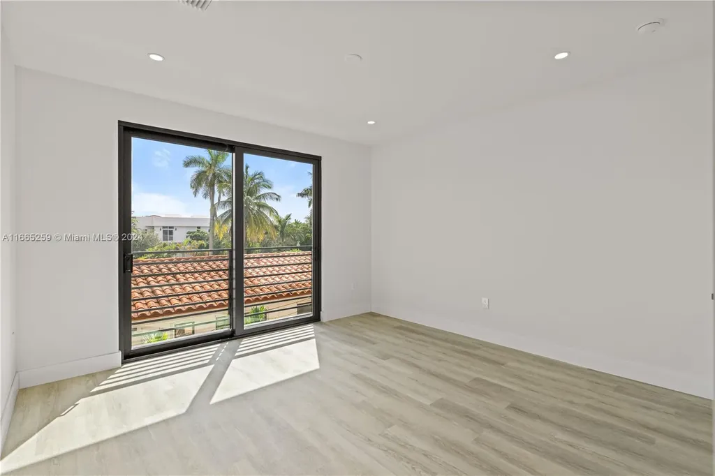 1812 Middle River Drive Fort Lauderdale FL 33305