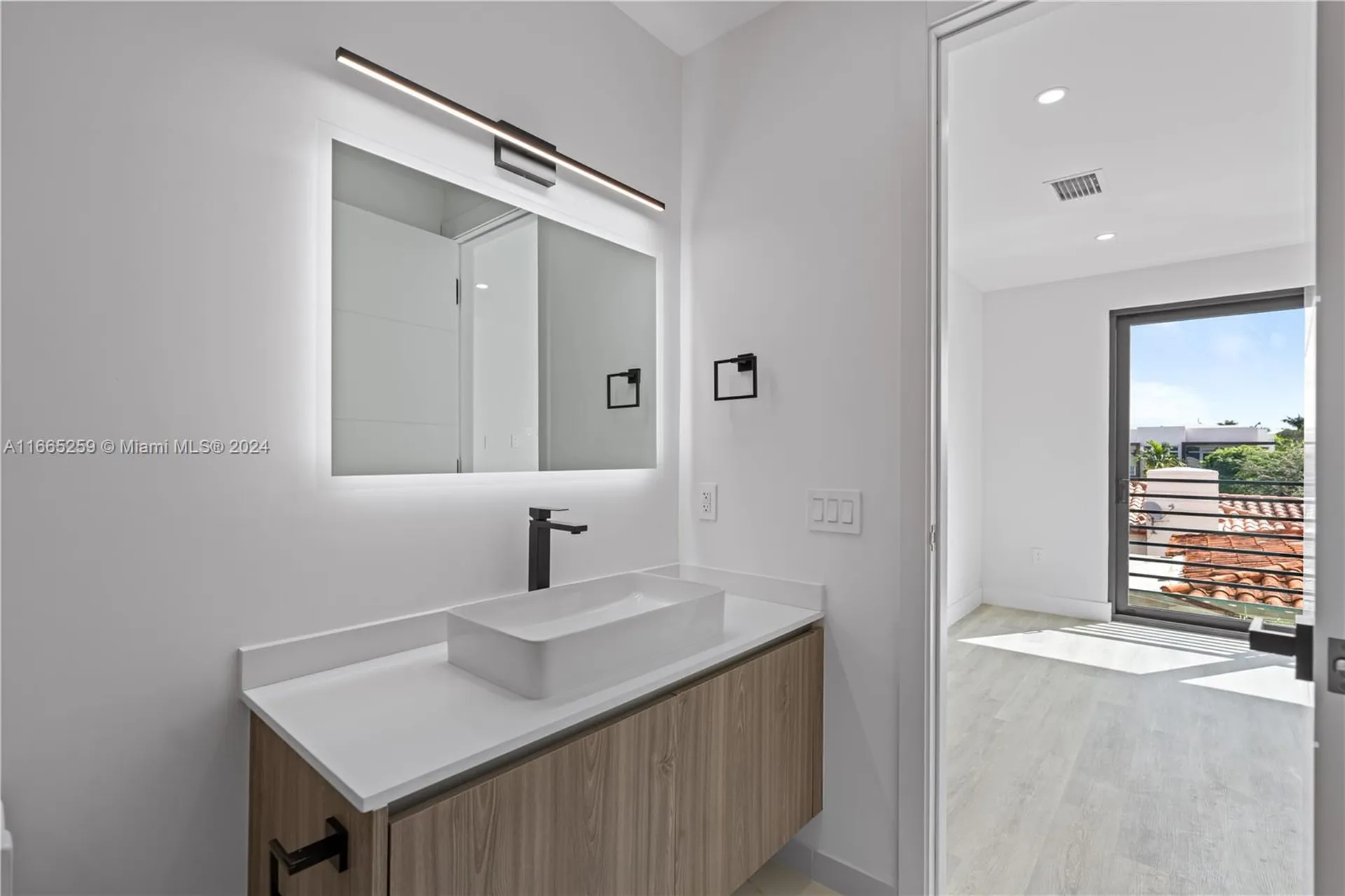 1812 Middle River Drive Fort Lauderdale FL 33305