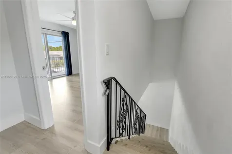 1359 SW 11th Street Miami FL 33135